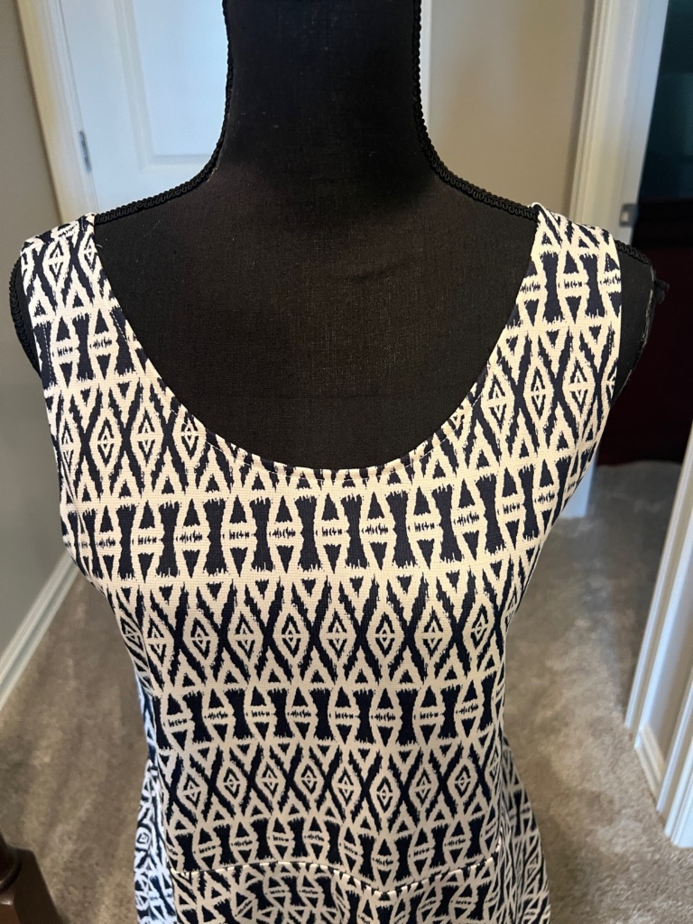Divided Black & White Geometric Scoop-Neck Mini Dress - Picture 4 of 8